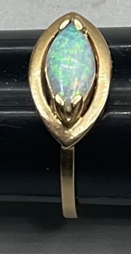 14 KARAT YELLOW GOLD OPAL RING SIZE 5 - Picture 1 of 6