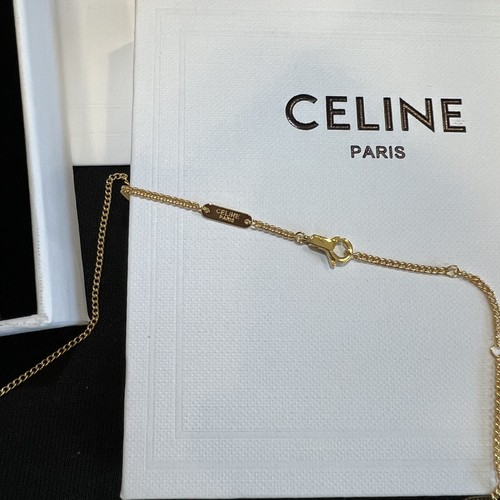 Pulseras Celine Corazón Doble Capa Logo Tono Dorado - Imagen 4 de 5