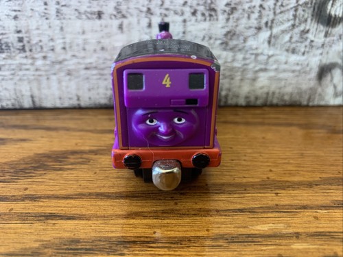 Thomas the Train Culdee Druckguss Metall Panzer Lok Freunde lila Take and Play - Bild 3 von 5