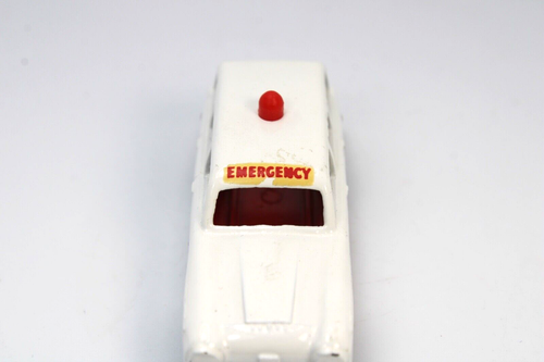 Budgie AUSTIN A95 EMERGENCY VEHICLE AMBULANCE NO.20 - MINTY Die Cast 1962 - Picture 11 of 12