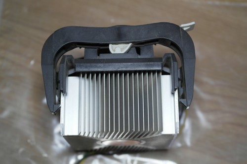 Intel C33218-003 COPPER CORE Heatsink, Fan and Bracket 3 Pin - Picture 5 of 7