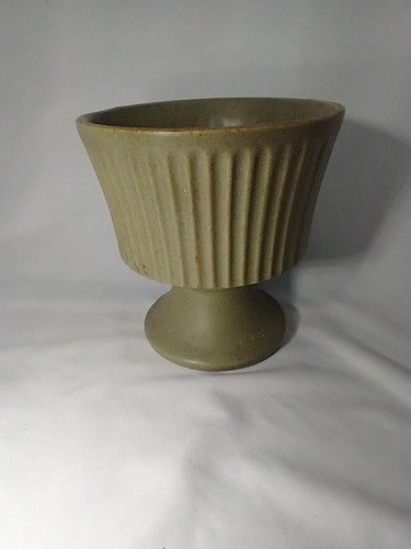 Vintage McCoy Floraline 477 Green 6" Ceramic Pottery Footed Planter Vase as is - Picture 2 of 6
