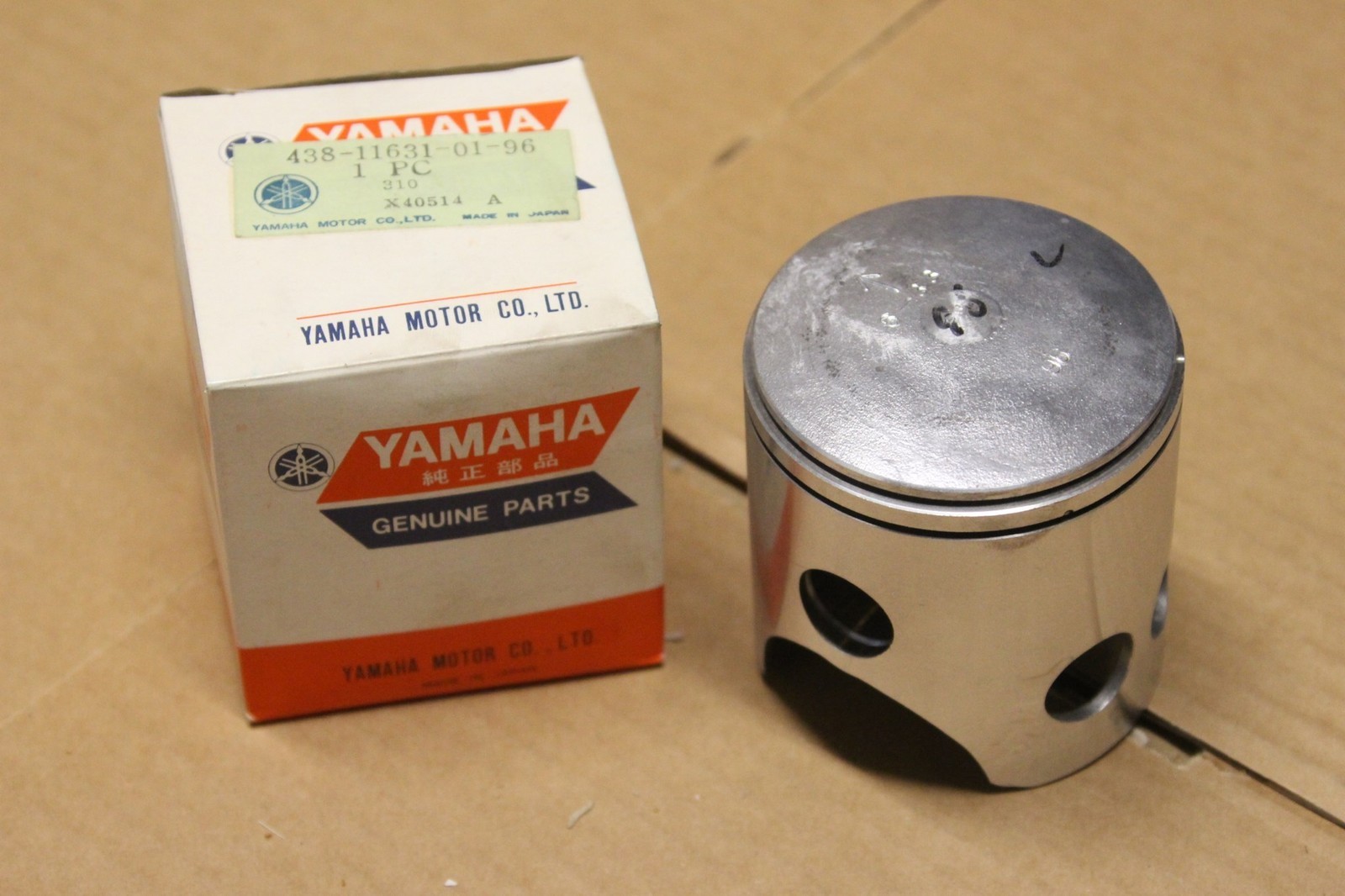 Piston YAMAHA 438-11631-01-96 en alliage forgé pour restauration DT3 et DT400