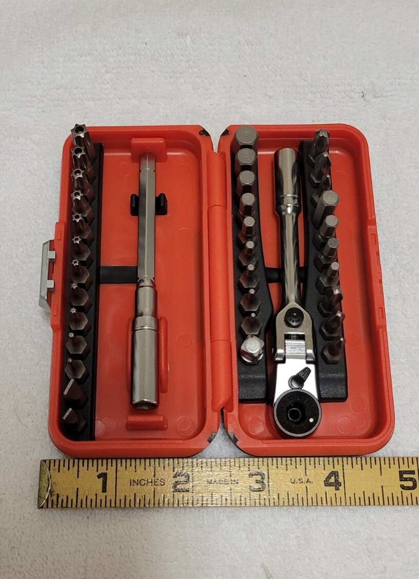 ICON RXFT35 Locking Flex Head Ratchet And Bit Set, 35 Pc. 1/4" drive