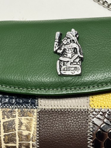 Alejandra’s Beautiful Leather Wallet - Picture 2 of 8