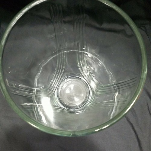 10" Tall Large Vase Pressed Lead Crystal 4" At The Base An 6" At The Rim - Picture 6 of 11