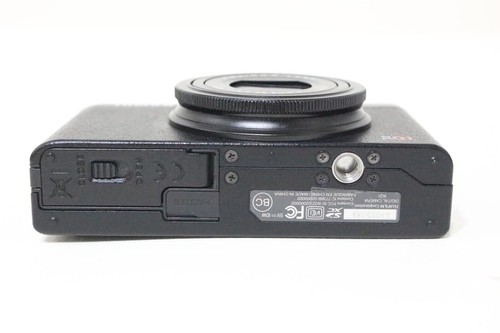 【Eccellente ++++】Fujifilm XQ1 X Series 12,0 megapixel fotocamera digitale compatta nera - Foto 9 di 14