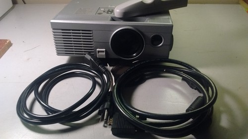 Mitsubishi LVP-X70U LCD Home Theater Projector 1100 Lumens w/Accessories - Picture 5 of 6