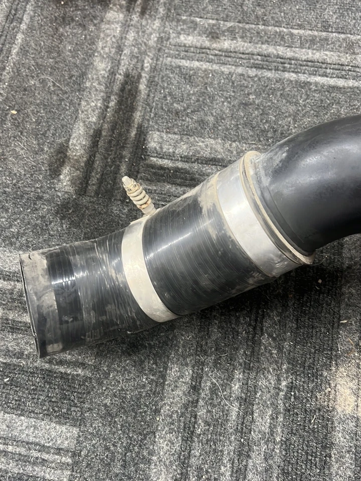 Ram 2500 2020 camioneta intercooler tubo de carga OEM Foto 4 de 4