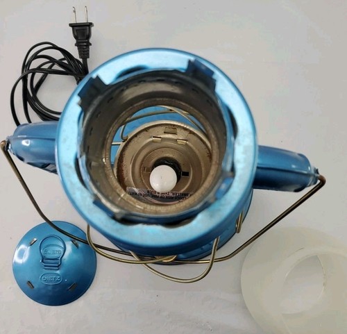 Linterna azul vintage Dietz #8 convertida a eléctrica - Imagen 8 de 16