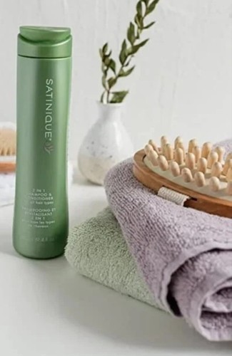 Amway Satinique 2 in 1 Shampoo & Conditioner, helps restore and condition 250ml