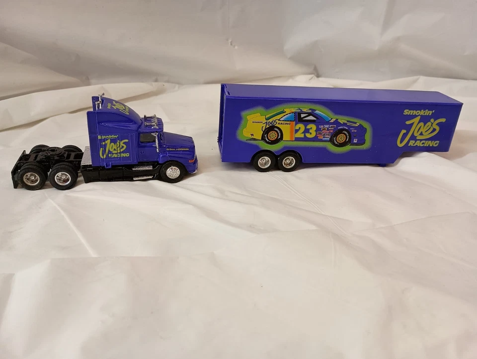 Jimmy Spencer #23 "SMOKIN 🐪 JOE CAMEL HAULER" 1:64 Racing Champions Foto 4 de 4