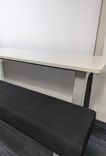 Steelcase B- Free White Bar Table & 2 Benches (A4D-54A-2FF) - Picture 3 of 8
