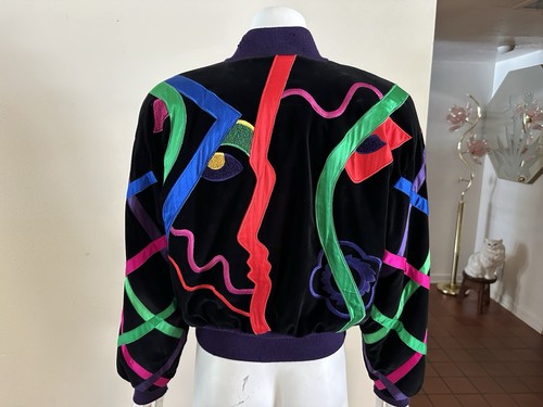 1990s Escada Black Velvet Surrealist Portrait Appliqué Bomber Jacket Sz 40 VTG - Picture 5 of 24