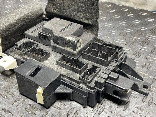 2013-14 Ford Mustang GT Body Control Module- for Gen 1 Coyote w/ MT82 Maunal 281 - Picture 3 of 10