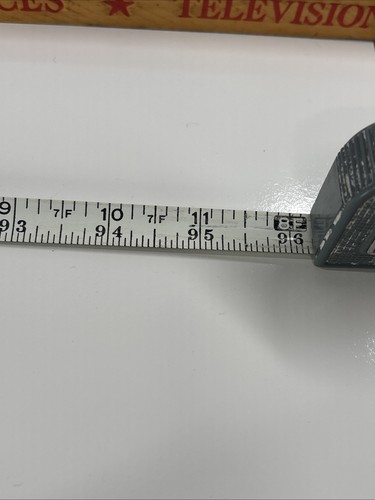 Craftsman Tap Measure 8 Ft 3919 Black And White Plastic Casing - Picture 9 of 10