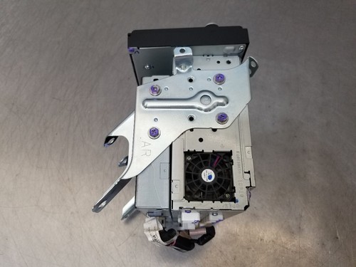 15 2015 TOYOTA TACOMA OEM RADIO DISPLAY AND RECEIVER 8614004040 - Picture 8 of 12