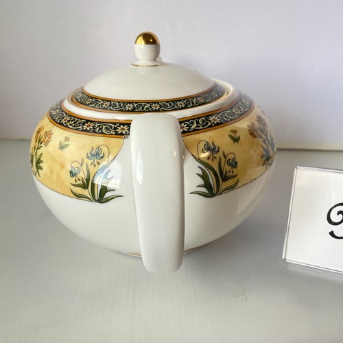 Wedgwood India Teapot w/ Lid Large Born China UK - Picture 8 of 9