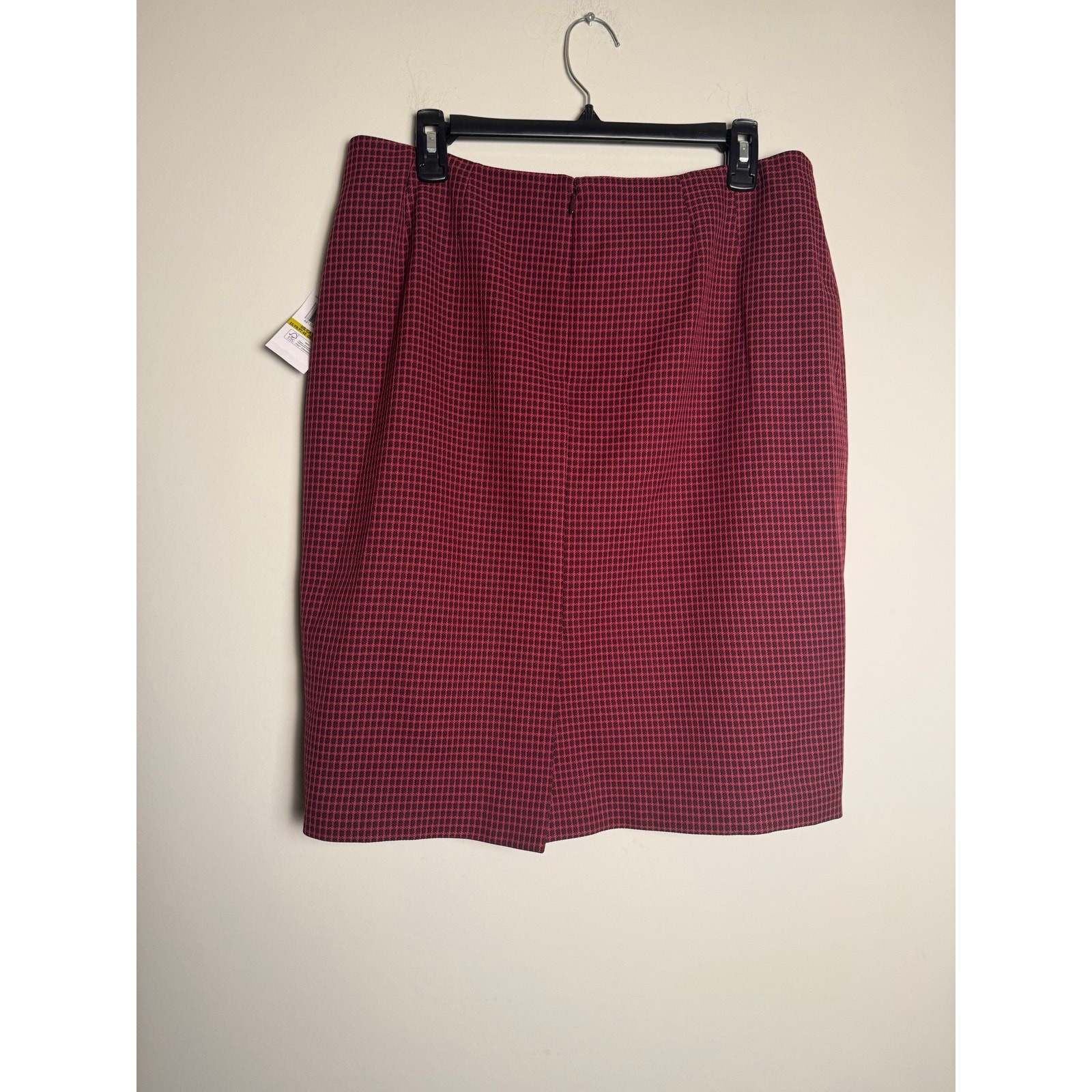 Le Suit Women's Pink Contrast Trim Printed Skirt Suit NWT Size 14P