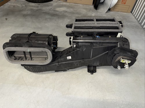 2021-2025 JEEP GRAND CHEROKEE L HVAC A/C HEATER HOUSING CASE BOX OEM 68459468AG - Picture 3 of 6