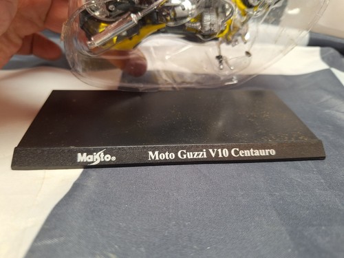 MAISTO MAGAZINE - MOTO GUZZI V10 CENTAURO - 1 / 18 SCALE MODEL MOTORBIKE - Picture 4 of 4