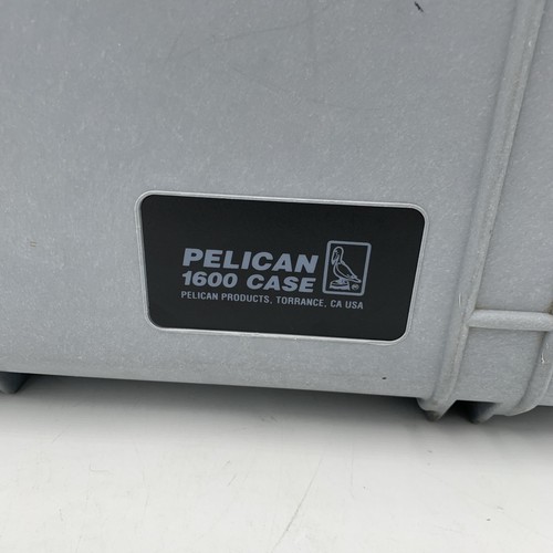 Custodia Pelican 1600 con sistema divisorio TrekPak 24" x 21" x 9" tutte le funzioni funzionano - Foto 2 di 15