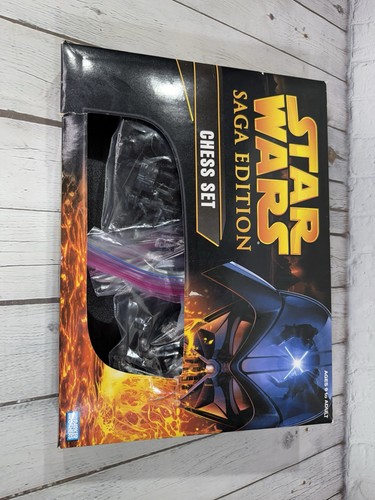 Star Wars Saga Edition Chess Set Parker Brothers 2004 Hasbro Large Pawns VGC! - Picture 2 of 17