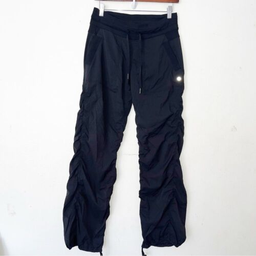 Lululemon Tanzstudio Hose Damen Größe 6 schwarz volle Länge normal ungefüttert 31"