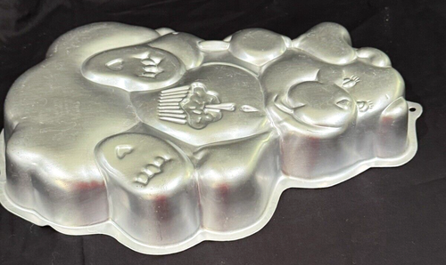 Vtg Wilton Cake Pan Mold CARE BEARS Birthday Bear 1983 # 2105-1793 pan only - Picture 4 of 8