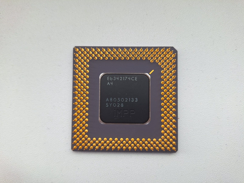Intel Pentium 133 A80502133 SY028 3.1V rare mobile Pentium 133 vintage CPU GOLD - Picture 5 of 10