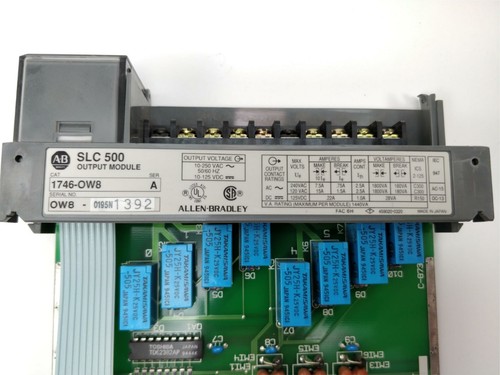 AB 1746-OW8 series A SLC 500 output module, missing cover - Picture 2 of 2