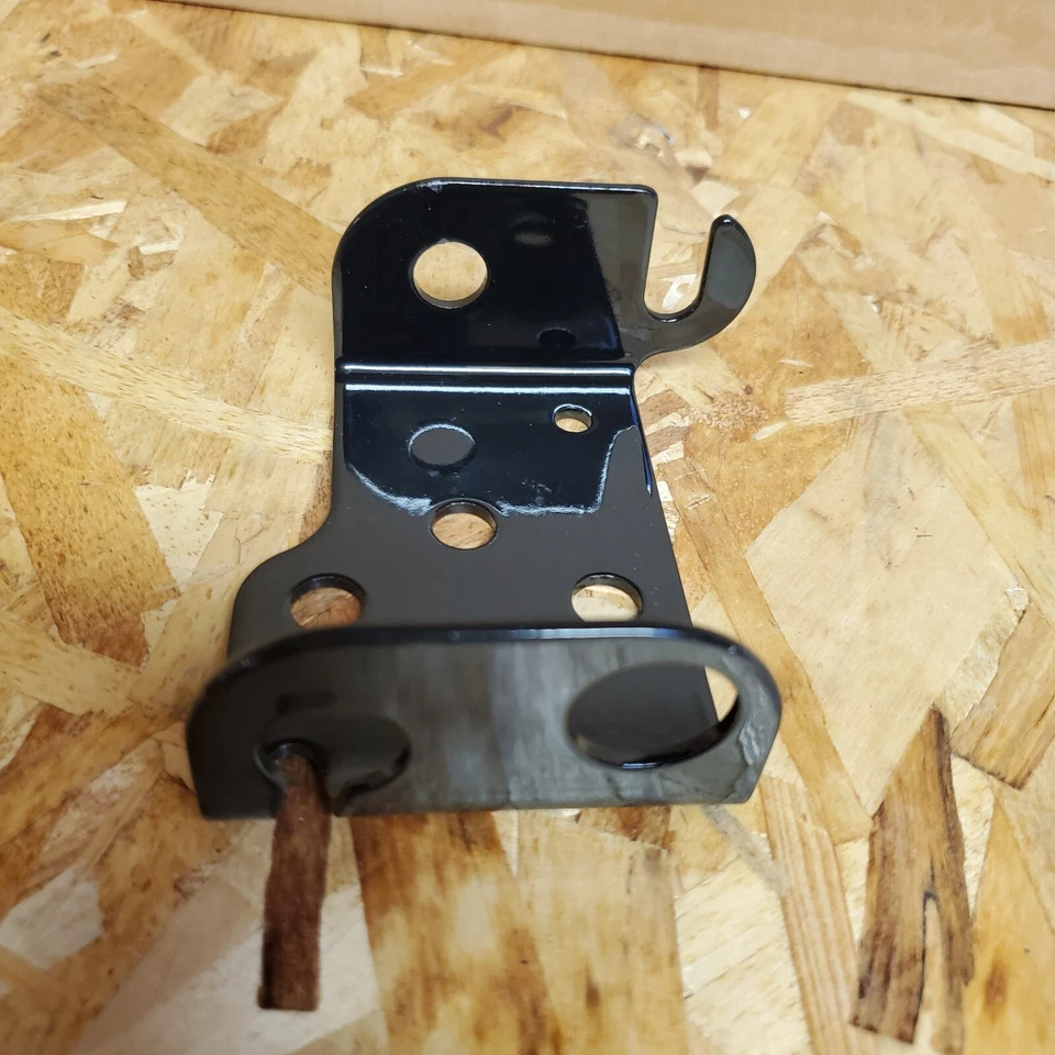 Harley-Davidson Heritage Springer Spot Lights Switch and Choke Bracket 69127-97 - Изображение 3 из 4