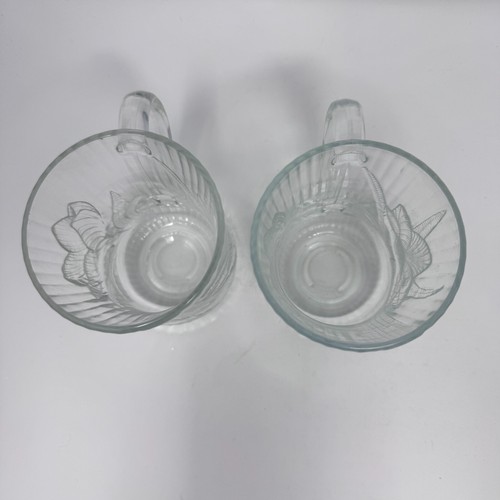 Set of 2 Vintage Arcoroc Canterbury Crocus 10 oz. Mugs 3D Glass Made In France - Picture 5 of 10