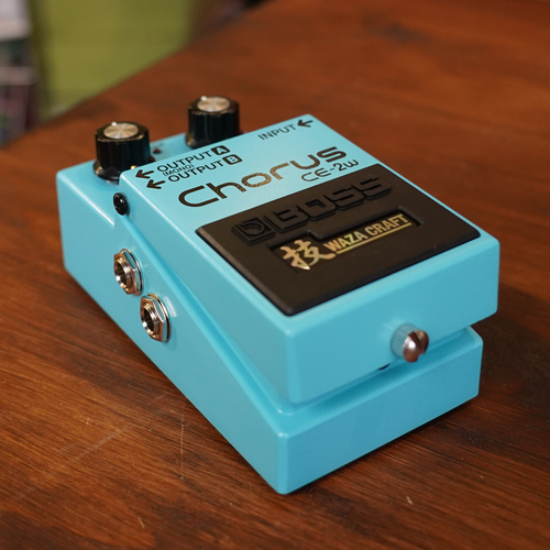BOSS CE-2W Chorus WAZA CRAFT Guitar Effects Pedal - Picture 4 of 10