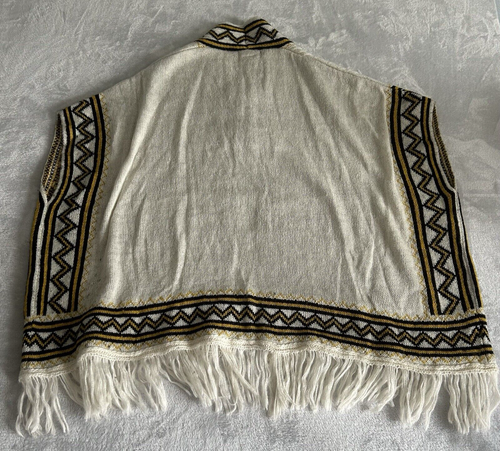 Steve Madden Azteken Strick Poncho Schal Damen OSFA Fransen Knebel Boho Southwest - Bild 3 von 12