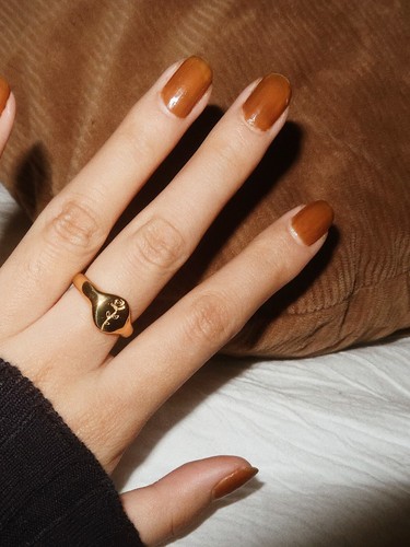 Non Tarnish 18K Gold Rose Signet Band Ring For Women In Gift box - R013 - Picture 3 of 9