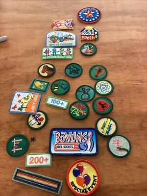 VTG Lot of 25 Girl Scouts Patches & Merit Badges- Cookies, Camping & More