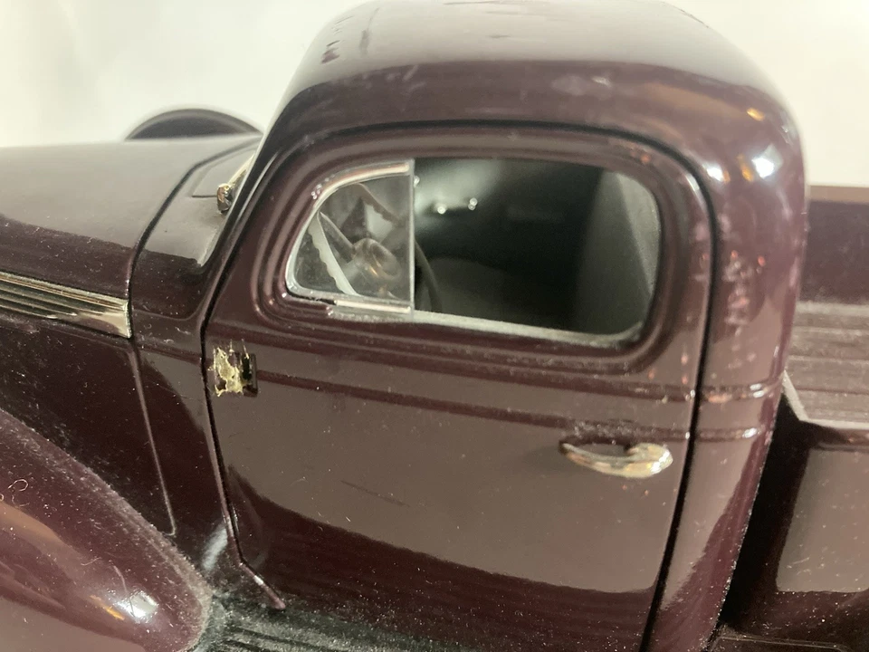 Camioneta pickup Studebaker 1937 cupé Express firma de carretera 1:18 - sin espejo retrovisor Foto 3 de 4