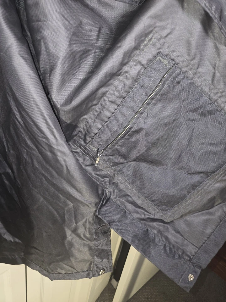 Banana Republic Men Size Large Hooded Rain Coat Black Preowned - Image 4 of 4