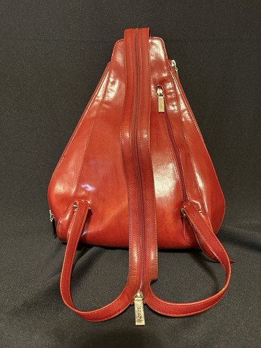 HOBO International Libby wandelbarer Rucksack oder Schulter in rot Leder glänzend - Bild 4 von 9