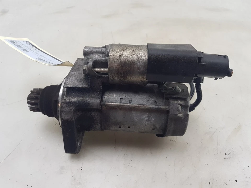 MOTOR DE ARRANQUE Volkswagen Golf VI Cabrio (1K) Cabrio 1.2 TSI (CBZB) 2012 0AH911023G Foto 4 de 4