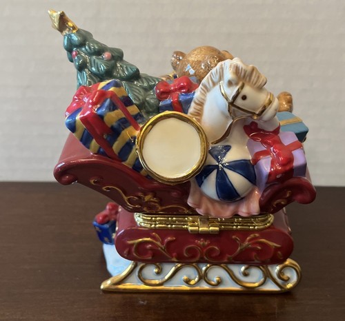 Traditions 2 Porcelain Decorative Santa Clause & Sleigh Christmas Trinket Box - Picture 5 of 18