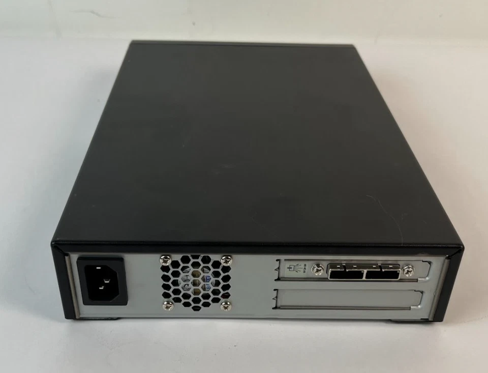 Unidad de cinta externa de media altura Quantum IBM 3580-H6S LTO-6 SAS 9-03576-01 Foto 2 de 2