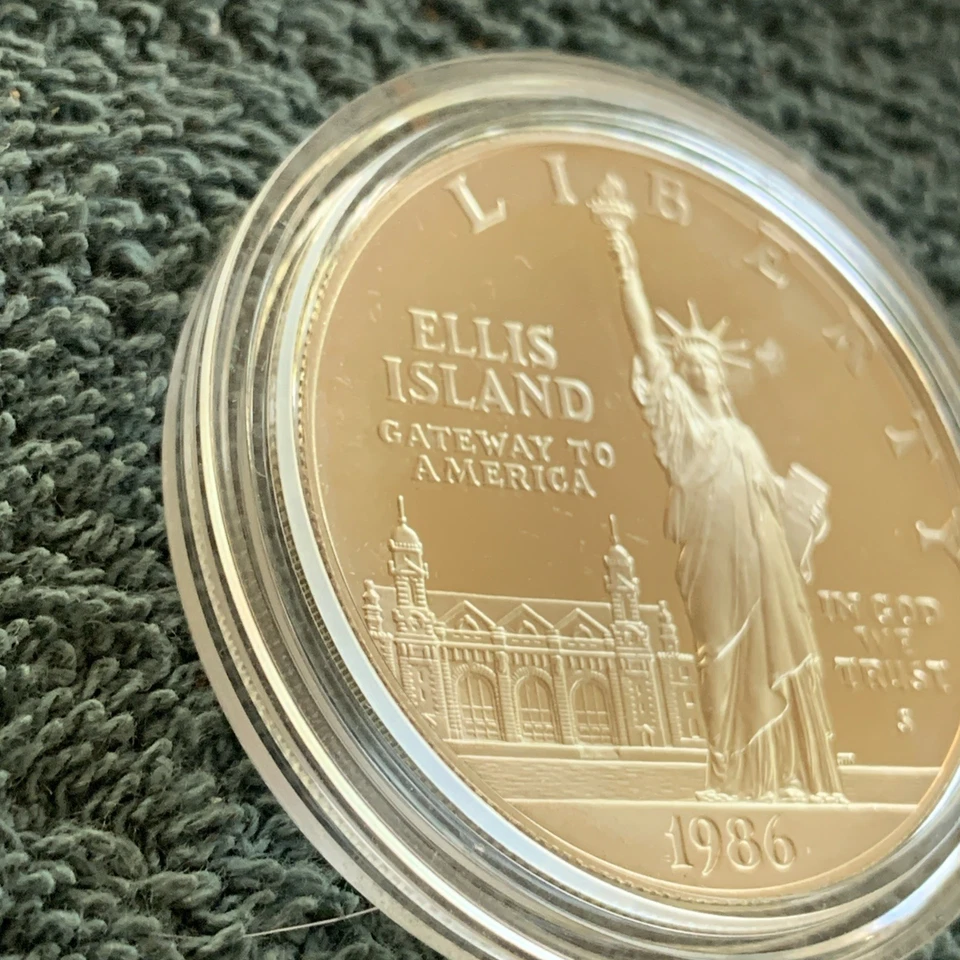 1986 S Proof Ellis Island Silver  One Dollar Coin - Image 2 of 4