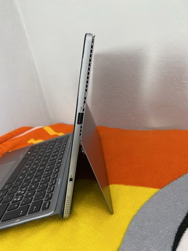 Dell Latitude 7200 2 in 1 Tablet i5-8365U 16GB Ram 256GB Touchscreen Notebook - Afbeelding 10 van 11