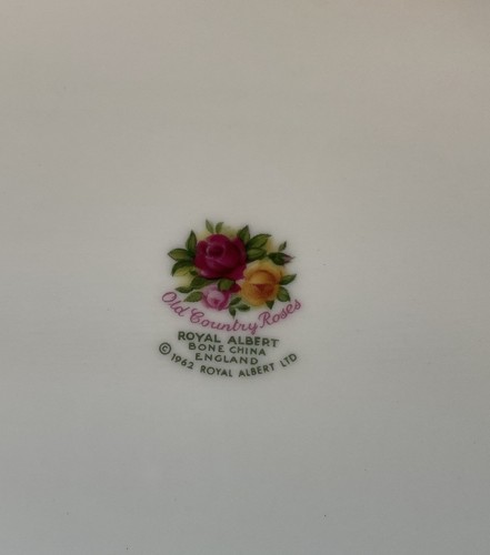 Royal Albert Old Country Roses Oval Platter Bone China 1962 From England 13 5/8” - Picture 6 of 6