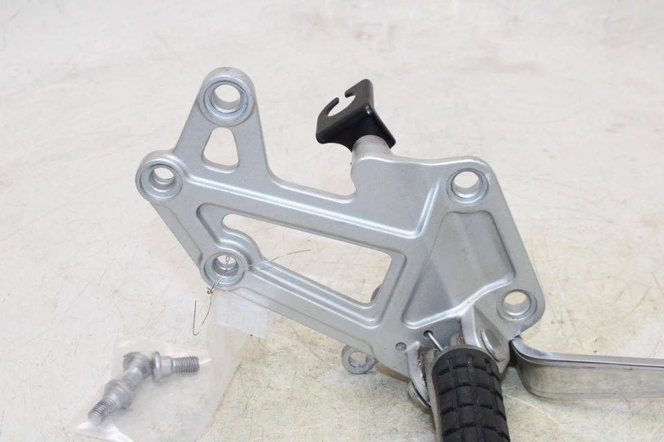 2007 KAWASAKI NINJA 250R EX250F OEM RIGHT REARSET DRIVER FOOT PEG REST STOP - Image 4 of 4