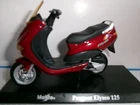 Peugeot Elyseo 125 Scooter - Red 1:18 Maisto