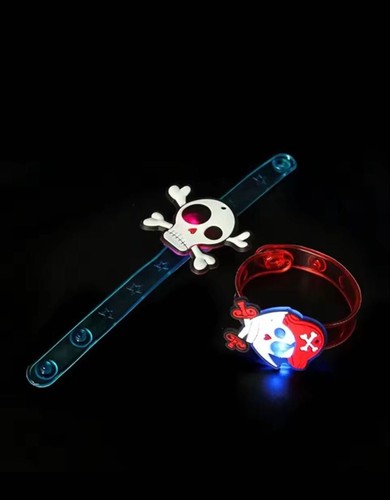 Glow Bracelets HalloweenParty Favors Lot of 5 Random Color Mix New from Japan JP - Picture 8 of 9