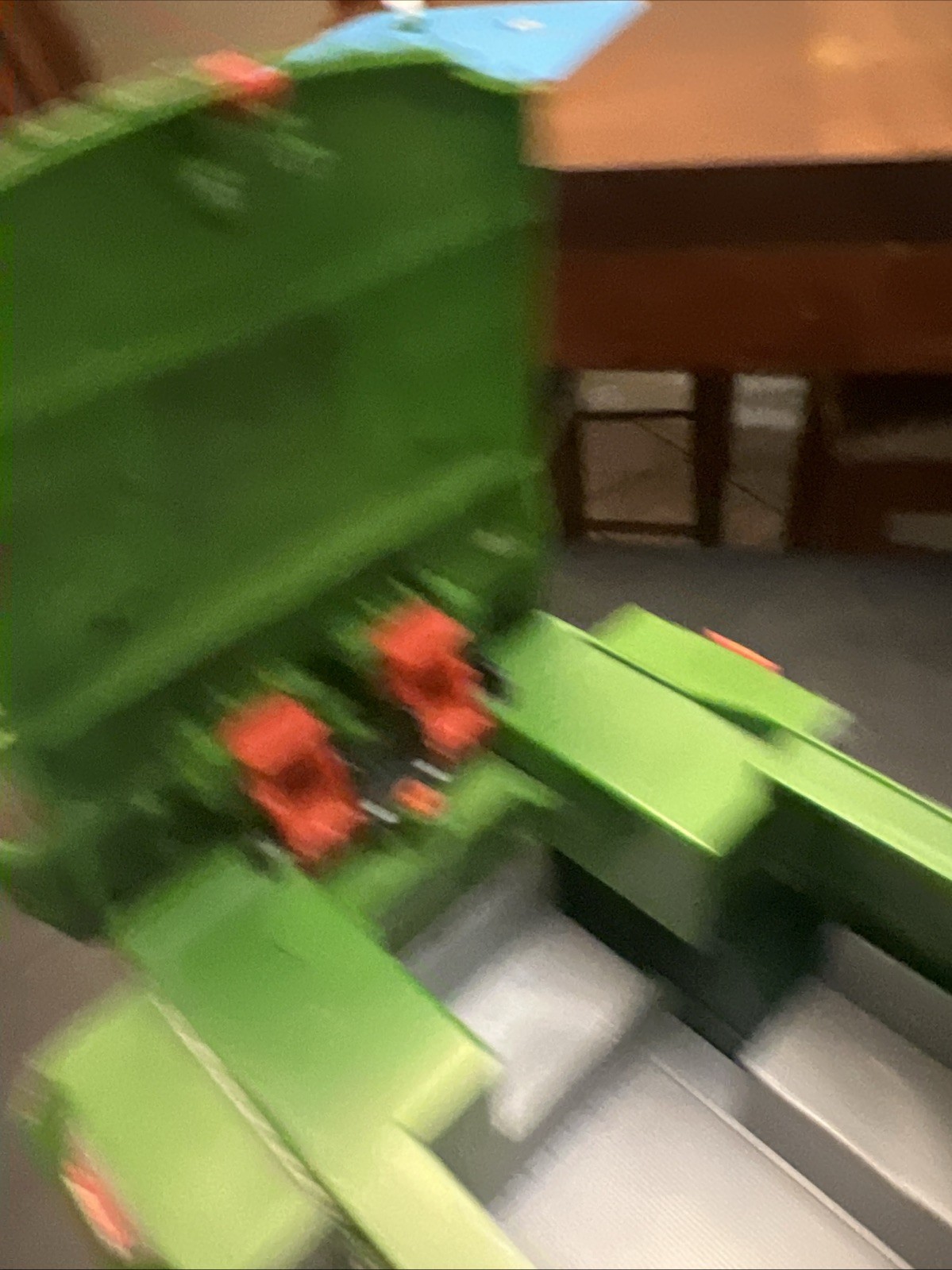 Foto 5 di 9